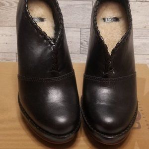 Ugg Australia black leather heels sheepskin lined  (2277)